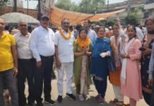 भाजपा से टिकट नहीं मिलने पर कुसुम गोयल ने निर्दलीय पार्षद का भरा नामांकन
