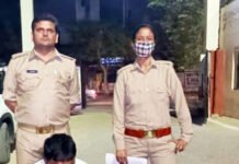 आबकारी विभाग ने तस्करों पर कसा शिकंजा, कैटरीना शराब समेत तस्कर गिरफ्तार