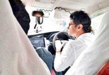 गाजियाबाद के म्युनिसिपल कमिश्नर आईएएस डॉ. नितिन गौड़ की सादगी के खूब हो रहे चर्चे