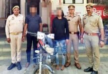 राहगीरों से लूट करने वाले तीन मोबाइल लुटेरे गिरफ्तार