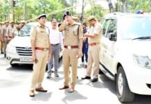 पुलिस फोर्स की कड़ी सुरक्षा में शुरू हुई नामांकन प्रक्रिया