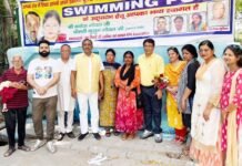 स्विमिंग पूल में तैरना भी एक व्यायाम, अभ्यास कर रहे स्वस्थ: कुसुम मनोज गोयल