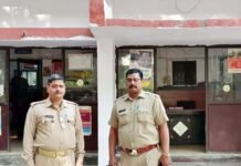 विजयनगर में हरियाणा की शराब बेच रहे तस्कर को आबकारी विभाग ने दबोचा