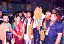 सपा मेयर प्रत्याशी के पति सिकंदर यादव ने किया तूफानी प्रचार
