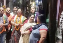 बदलाव की आंधी: कांग्रेस महापौर प्रत्याशी पुष्पा रावत को मिला शहर का समर्थन
