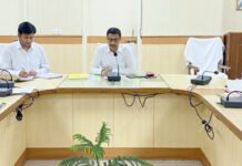 डीएम की पाठशाला में आरओ व एआरओ ने सीखें चुनाव के कायदे कानून