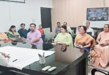 स्कूलों में छात्र-छात्राओं को कूड़ा-कचरा निस्तारण की कराएं पढ़ाई: डॉ. नितिन गौड़