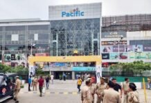पैसिफिक मॉल में स्पा की आड़ में चल रहा था जिस्मफरोशी का धंधा