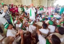 भारतीय कुश्ती संघ के अध्यक्ष के खिलाफ गाजीपुर बॉर्डर पर राकेश टिकैत ने दिया धरना