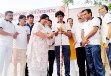 स्वस्थ जीवन के लिए नियमित योग जरूरी: सुनीता दयाल