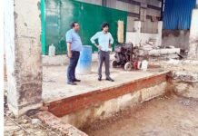 नगर आयुक्त ने कचरा प्रोसेसिंग यूनिट का किया औचक निरीक्षण