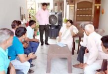 जनता दरबार में शिकायत लेकर पहुंचे लोगों को महापौर ने पढ़ाया स्वच्छता का पाठ