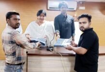 महापौर व नगर आयुक्त ने 198 कर्मचारियों को दी वर्दी