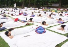 अन्तर्राष्ट्रीय योग दिवस पर वैश्य अग्रवाल परिवार ने दिया स्वस्थ रहने का मूल मंत्र