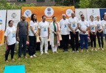 डॉ पीएन अरोड़ा ने बर्लिन में मनाया अंतरराष्ट्रीय योग दिवस