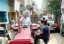 स्वच्छता सर्वेक्षण में रोड़ा बन सकता है शहर का कूड़ा पांचवें दिन भी गाजियाबाद में नहीं हुआ कूड़े का उठान