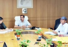 सीईओ एनजी रवि कुमार ने ग्रेटर नोएडा को खूबसूरत बनाने को लेकर तैयार किया खास प्लान सफाई कॉट्रैक्टर के साथ बैठक में सफाई कर्मियों को लेकर कही यह बात