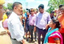 डीएम ने किया बाढ़ क्षेत्रों का दौरा