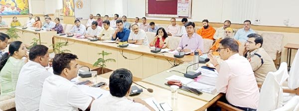 dm-meeting (1)