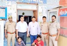 ट्रेन में सफर के दौरान हरियाणा से गाजियाबाद में करते थे शराब तस्करी, दो गिरफ्तार