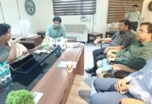 कांवड़ यात्रा की व्यवस्था को लेकर महापौर ने अधिकारियों संग किया मंथन
