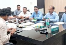 जलभराव को लेकर नगर आयुक्त ने आरआरटीएस टीम के साथ की बैठक