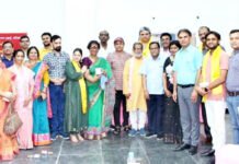 कवि कमलेश द्विवेदी की मधुर स्मृति, पावस काव्य संध्या में कवियों ने इंद्रधनुषी कविताएं सुनाकर किया आनंदित