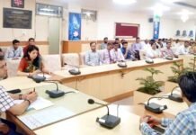 पीएम उज्ज्वला योजना में सब्सिडी पाने के लिए बैंक खातों से कराएं आधार लिंक: सीडीओ