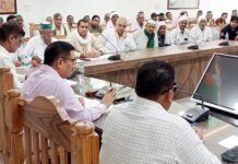 कार्यालय में 12 बजे तक किसानों की समस्या सुनकर करें निस्तारित:: राकेश कुमार सिंह