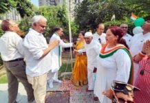 कौशांबी के नीलगिरी टॉवर में धूमधाम से मनाया गया स्वतंत्रता दिवस