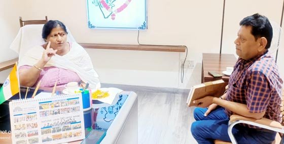 mayor-meeting-pm-awas-yojna (1)