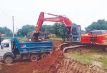 यमुना प्राधिकरण क्षेत्र में खनन माफिया के हौसले बुलंद, खनन रोकने गई प्राधिकरण की टीम पर हमला