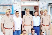 ट्रेन से शराब तस्करी करने वाले तीन तस्कर गिरफ्तार