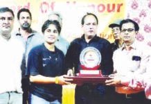 गाजियाबाद क्रिकेट एसोसिएशन ने 51 क्रिकेटरों को प्रतीक चिन्ह देकर किया सम्मानित