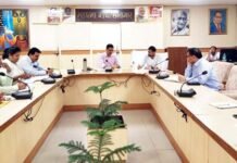 महामाया स्टेडियम का जल्द कराया जायेगा सौंदर्यकरण: जिलाधिकारी