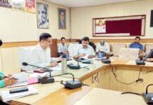 कर वसूली का शत-प्रतिशत तहसीलदार करें लक्ष्य को पूरा: राकेश कुमार सिंह