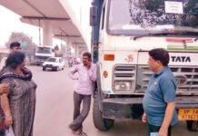 गाजियाबाद में महापौर ने फिर खोली निगम अधिकारी की पोल, पकड़ी दो गाड़ी