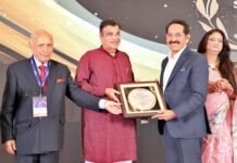 सामुदायिक सेवा के लिए केन्द्रीय मंत्री नितिन गडकरी ने यशोदा अस्पताल को किया पुरस्कृत