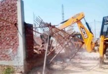 ग्रेटर नोएडा प्राधिकरण ने सुनपुरा में अवैध निर्माण को ढहाया