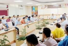 उद्यमियों की समस्या करें निस्तारित, लापरवाही पर होगी कार्रवाई: डीएम