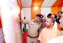 मुख्यमंत्री योगी ने रैपिडएक्स में सफर कर लिया वसुंधरा में तैयारियों का जायजा
