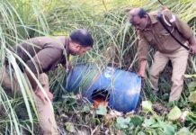 दिवाली पर खपाने को हिंडन खादर में तैयार हो रही थी कच्ची शराब