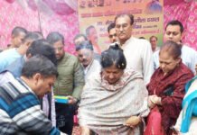 महापौर ने 25 लाख से बनने वाली आरसीसी रोड, नाली कार्य का किया शिलान्यास