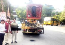 पार्षद कुसुम गोयल के प्रयासों से दूर हुआ कौशांबी से उदयगिरि एरिया का अंधेरा, ठीक हुई लाइट
