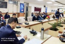 जनसुनवाई में जिलाधिकारी राकेश कुमार सिंह ने सुनी समस्याएं