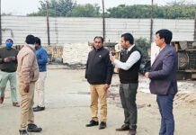 निगम अधिकारियों ने कारकस प्लांट का किया औचक निरीक्षण