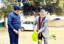 मियावाकी पद्धति से पौधरोपण की वायु गुणवत्ता प्रबंधक आयोग की टीम ने की प्रशंसा