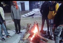 शीतलहर से लुढ़का पारा, ठंड से बचाव के लिए निगम का अलाव बना सहारा
