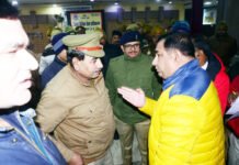 निगम कार्यकारिणी उपाध्यक्ष राजीव शर्मा की तलाशी लेने पर एलआईयू से हुई नोकझोंक