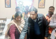 स्वच्छता सर्वेक्षण में नंबर-1 रैंकिंग मिलने पर महापौर-नगर आयुक्त ने काटा केक